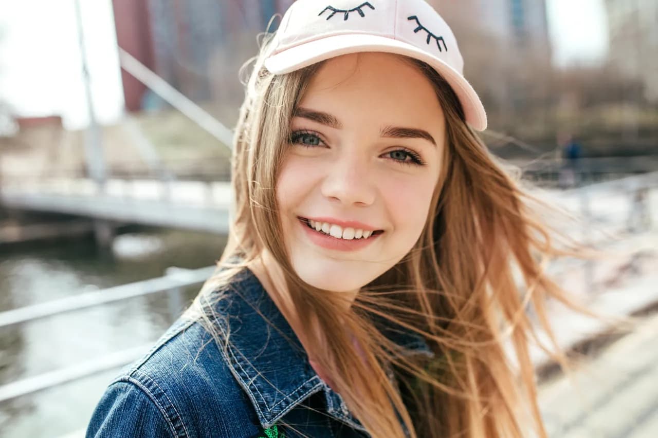 Jakie kosmetyki dla 12-latki wybierać, aby uniknąć podrażnień?