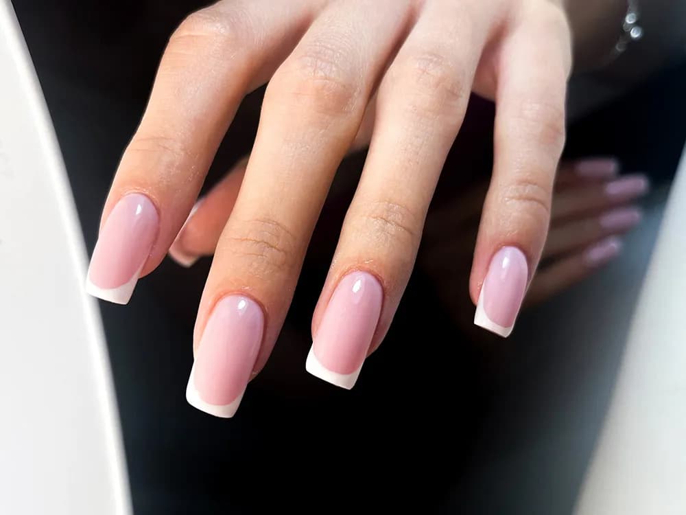 Manicure tradycyjny na czym polega: poznaj sekrety zdrowych paznokci
