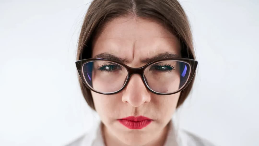 Jak pozbyć się lwiej zmarszczki bez botoksu - skuteczne metody i porady