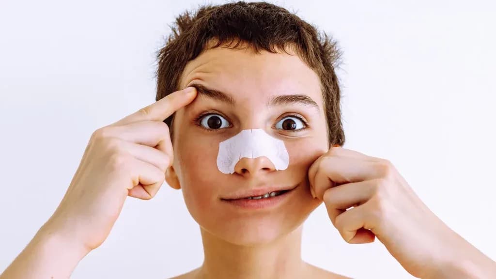 Skuteczne sposoby na dezynfekcję kosmetyków – uniknij problemów ze skórą