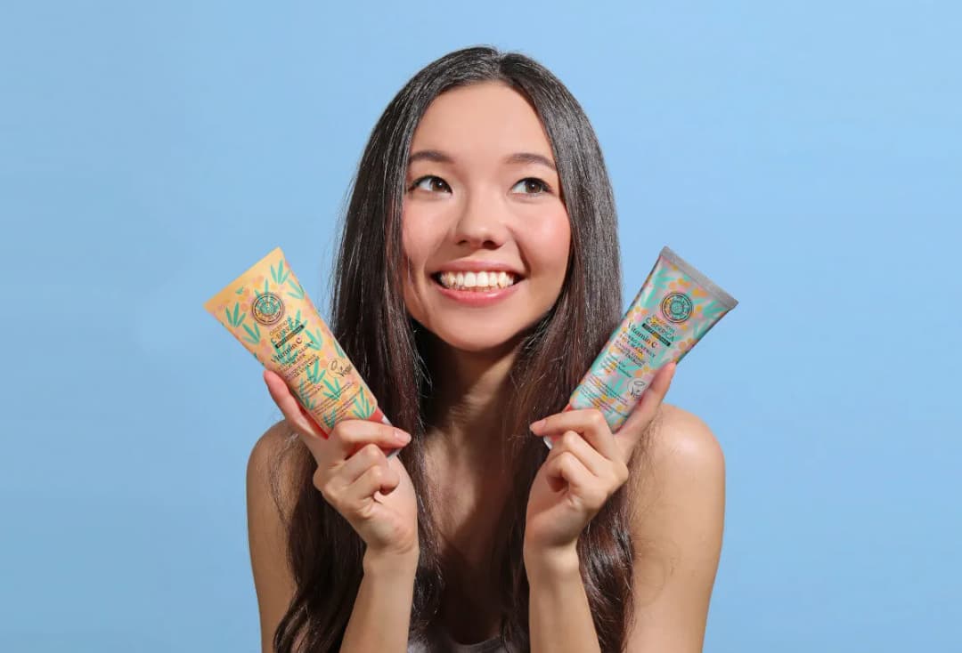 Natura Siberica C-Berrica rewitalizujący peeling maska do twarzy - skuteczne oczyszczanie i nawilżenie skóry